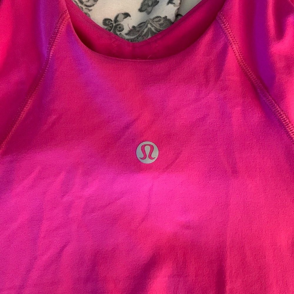Sonic Pink waist length align tank